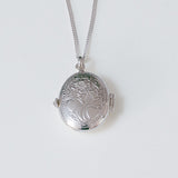 COLLAR RELICARIO OVAL FLORES