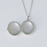 COLLAR RELICARIO OVAL FLORES
