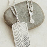 Colección M - Collar placa pluma - Nathalie Bird